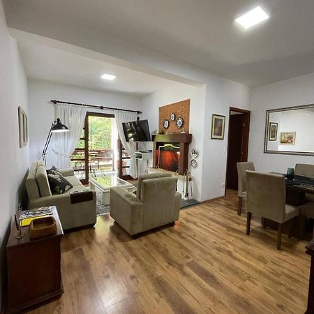 Lindo Apto No Centro Capivari - Condominio Privado Кампус-ду-Жордан Екстер'єр фото